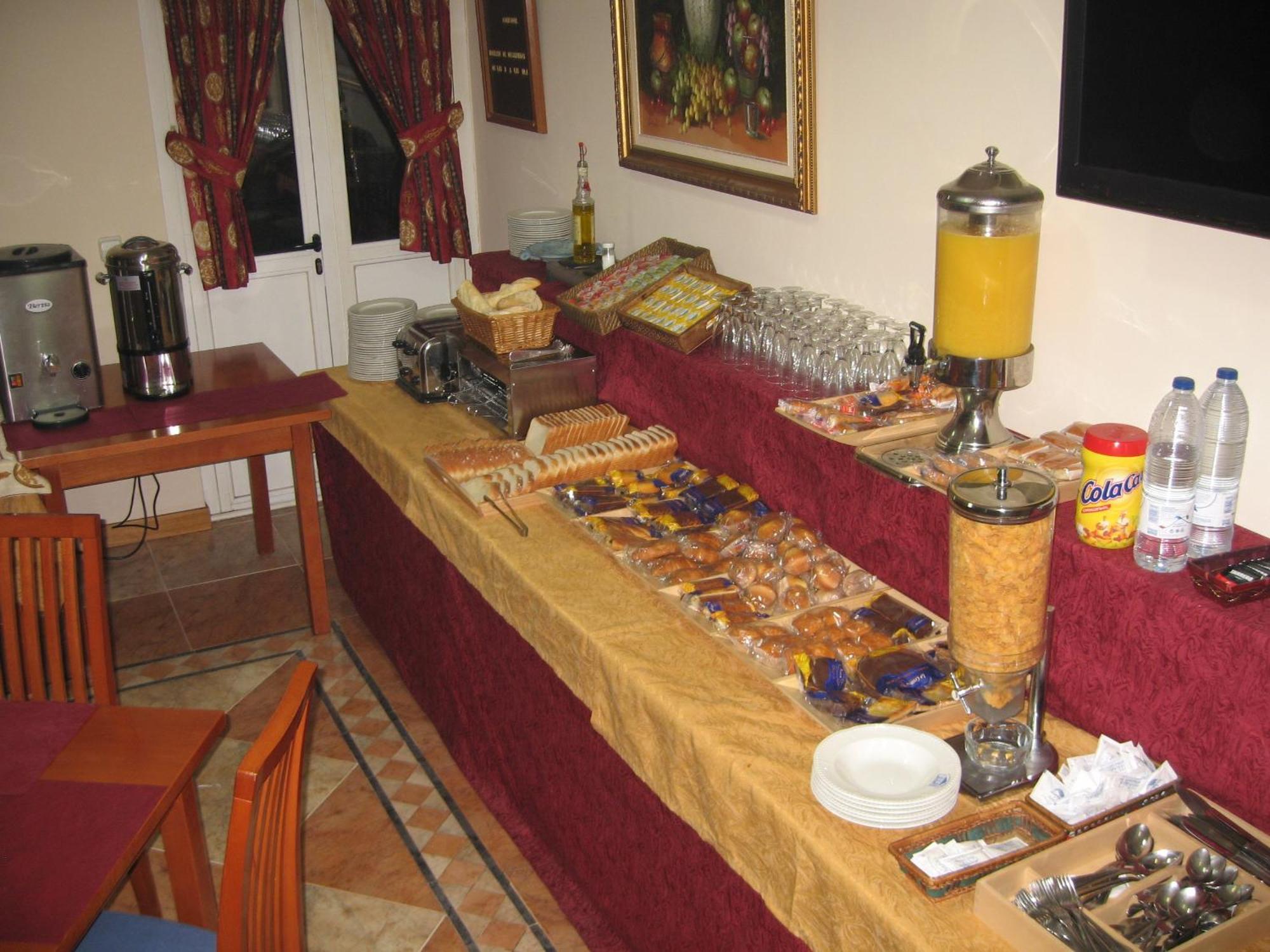 Hotel Camargo Igollo Екстериор снимка
