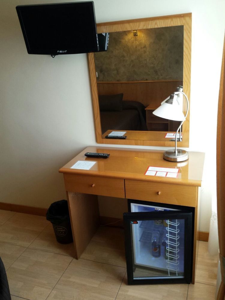 Hotel Camargo Igollo Екстериор снимка
