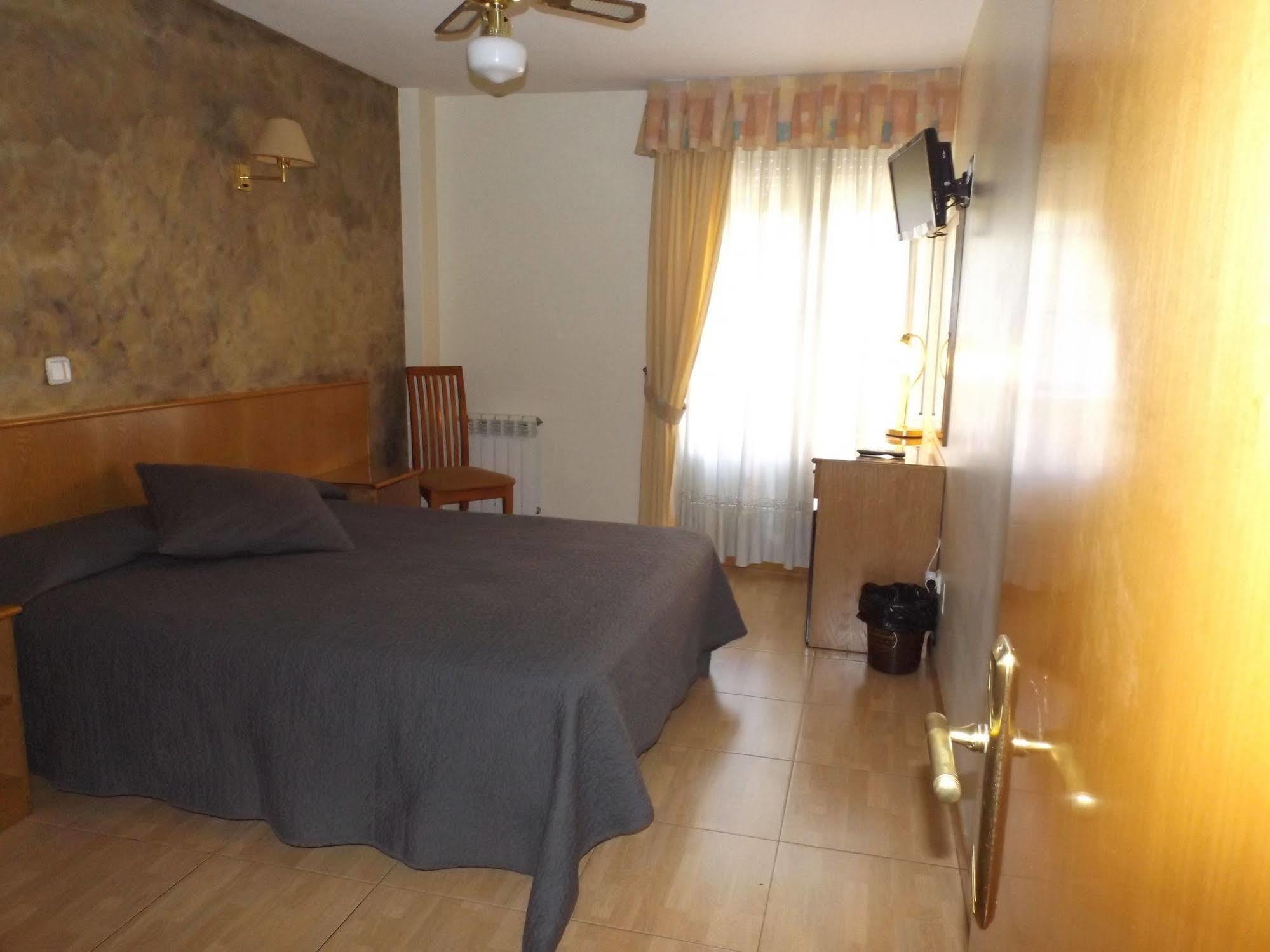 Hotel Camargo Igollo Екстериор снимка